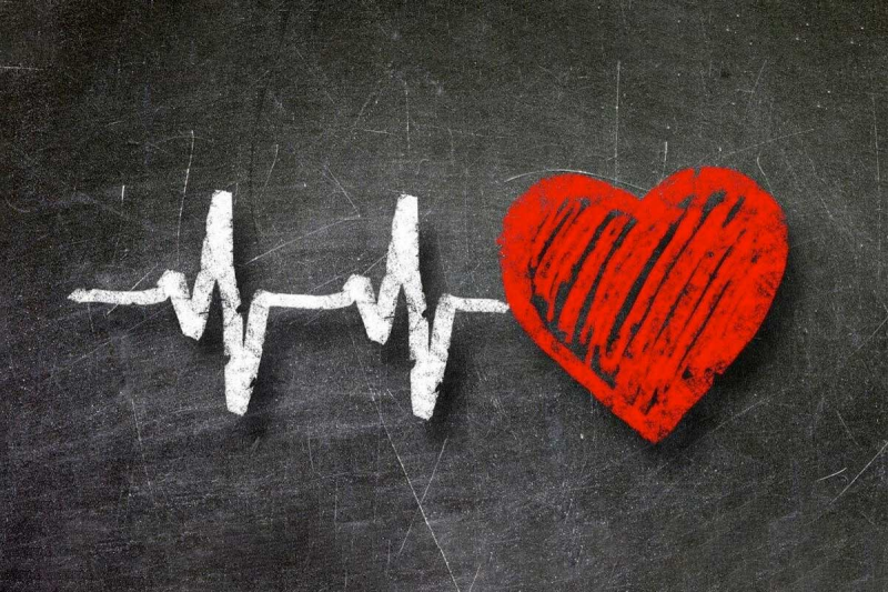 大学同学提升幸福感实用教程-接吻教程-α阿尔法Trader